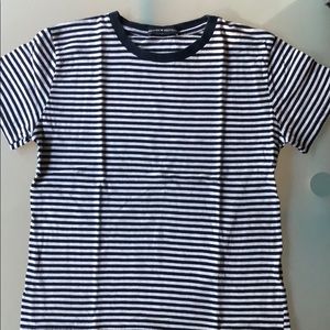 Brandy Melville t-shirt